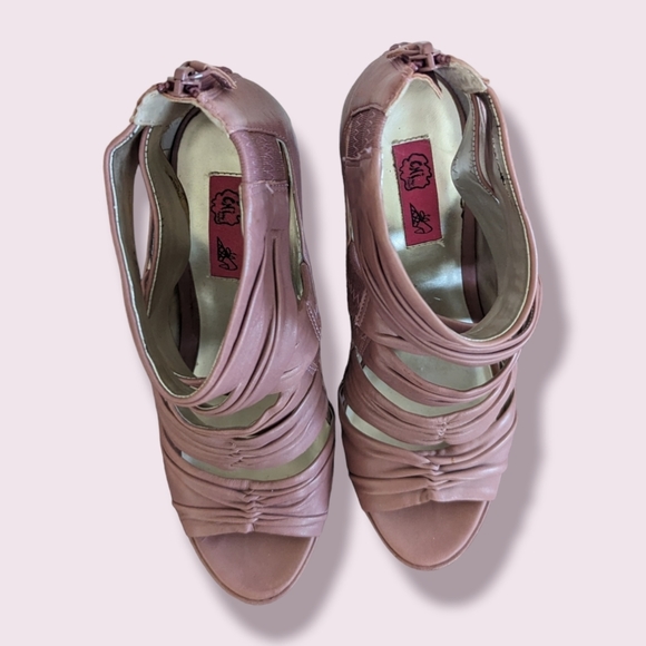 Chi by Carlos Falchi Mauve Leather strappy Platform Heels - Picture 5 of 8